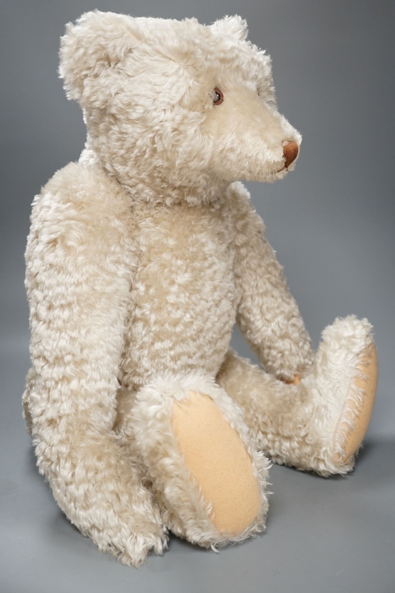 A replica white 1908 Steiff, 1994, with box and certificate